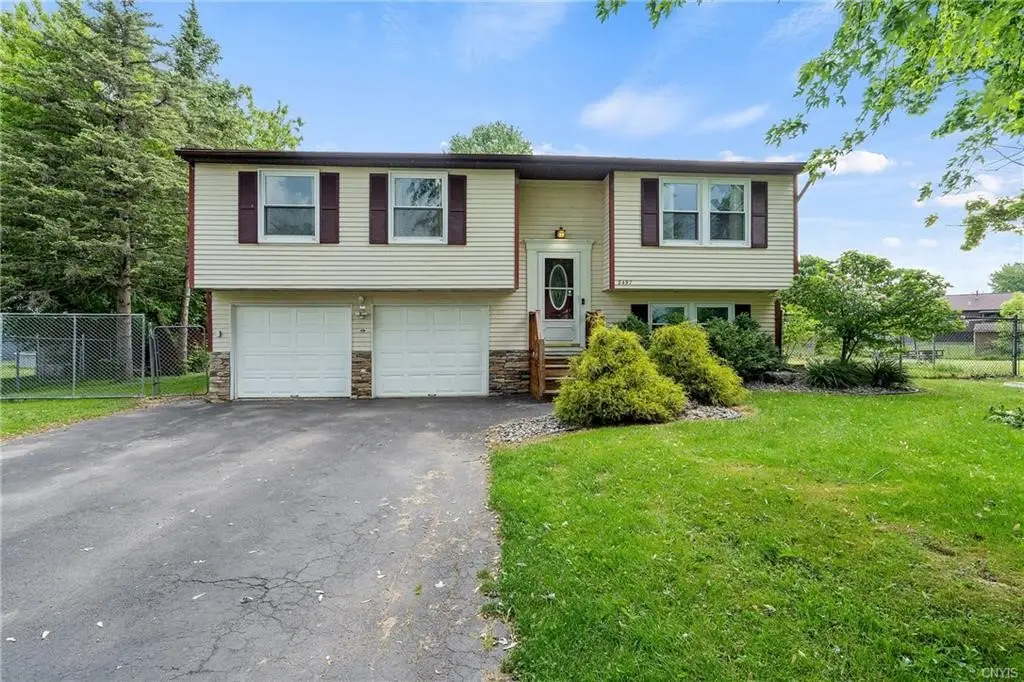 8497 Chinkapin Circle, Cicero, NY 13039 - Image #1