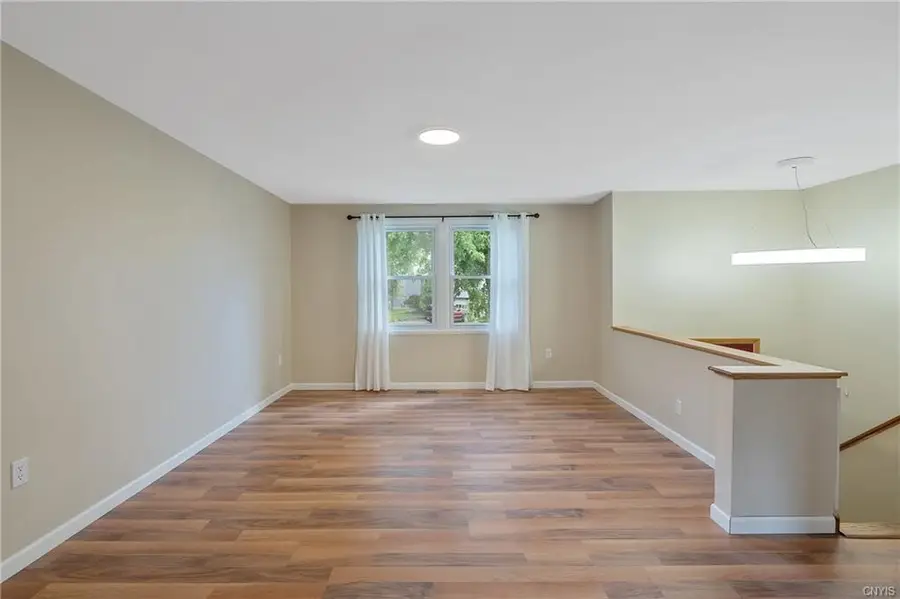 8497 Chinkapin Circle, Cicero, NY 13039 - Image #3