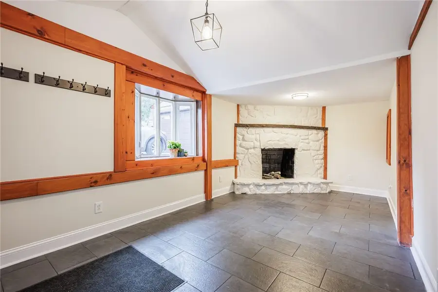 718 County Road 8, Farmington, NY 14425 - Image #2