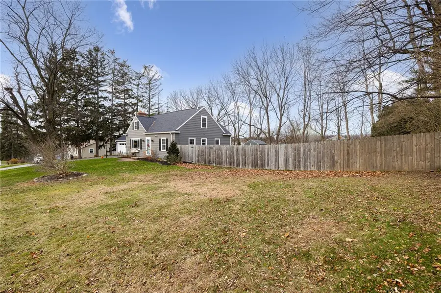 942 Whitney Road W, Fairport, NY 14450 - Image #2