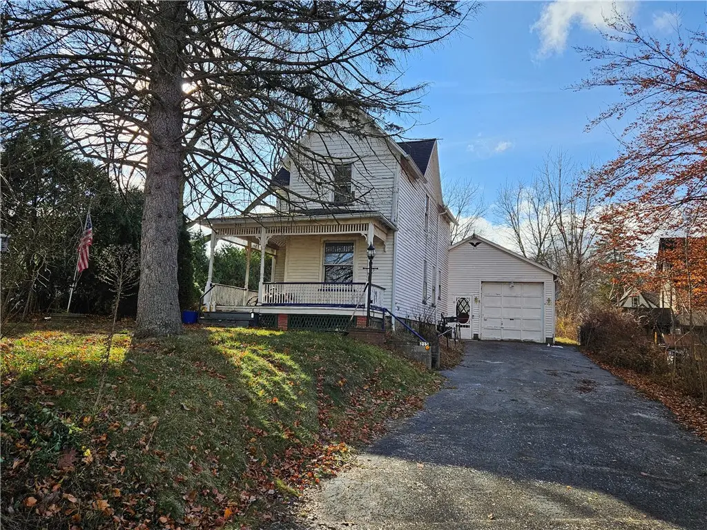 215 Park Drive, East Rochester, NY 14445 - Image #1