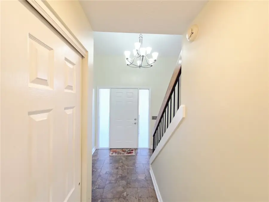 218 Brush Creek Drive, Rochester, NY 14612 - Image #2