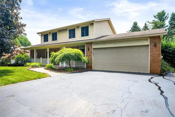 98 Kirkstone Pass, Rochester, NY 14626