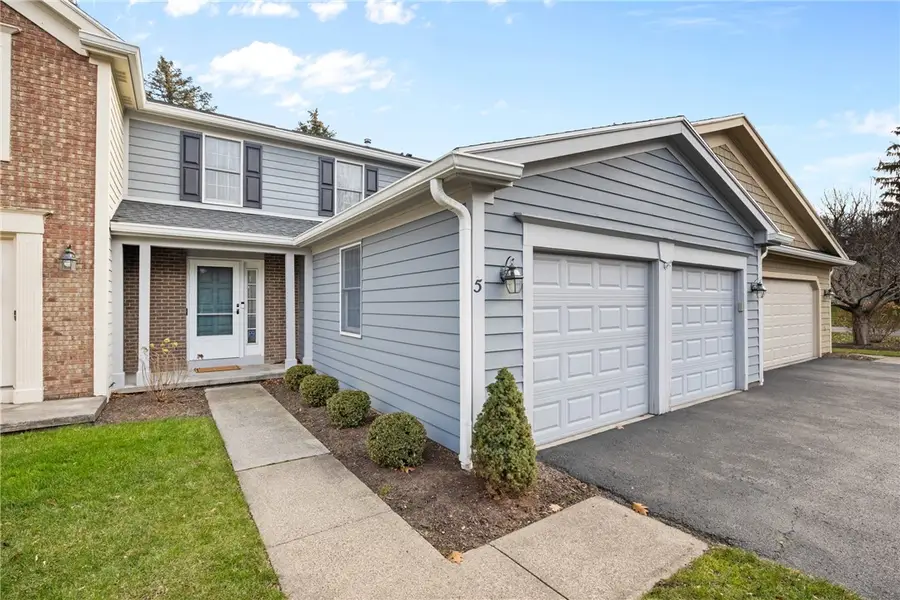 5 Creek Ridge, Pittsford, NY 14534 - Image #2