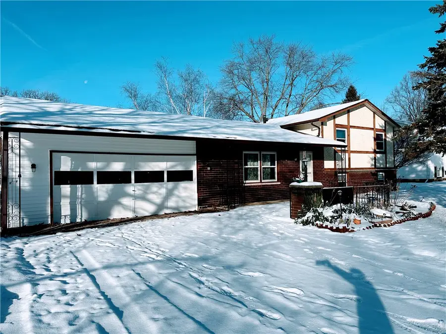 11 W Canon Dr, Rochester, NY 14624 - Image #2