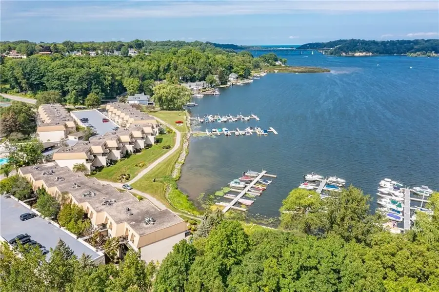 265 Bay Village Drive, Rochester, NY 14609 - Image #2