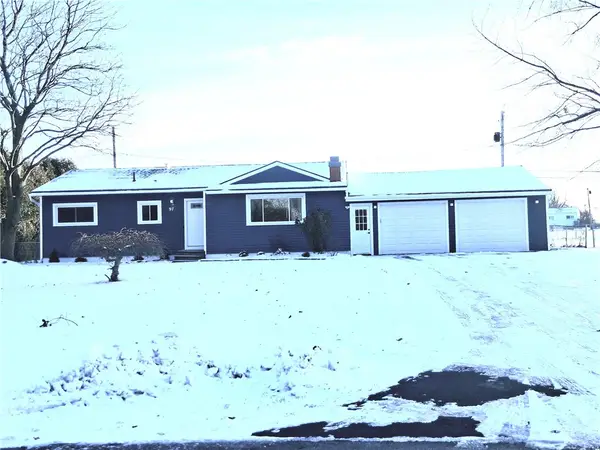 97 Crimson Bramble Road, Rochester, NY 14623