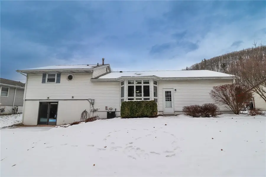 128 Camelot Drive, Horseheads, NY 14845 - Image #3