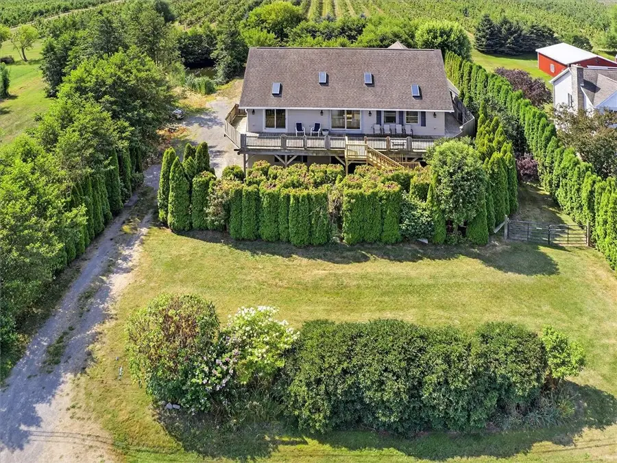 14462 Lakeshore Road, Kent, NY 14477 - Image #2