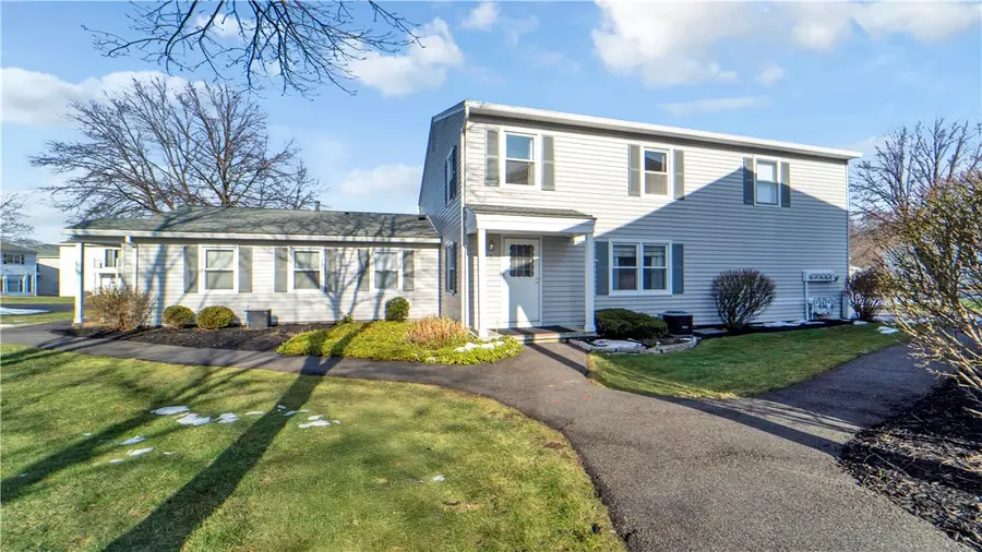 5 Arrowhead Way S, Fairport, NY 14450 - Image #2