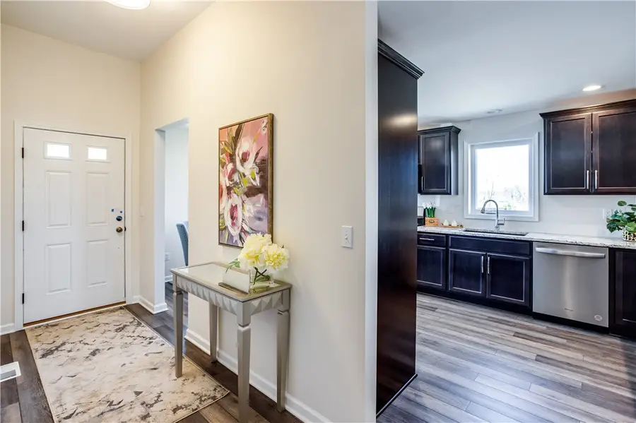 6127 Caleb Ct Court, Farmington, NY 14425 - Image #3