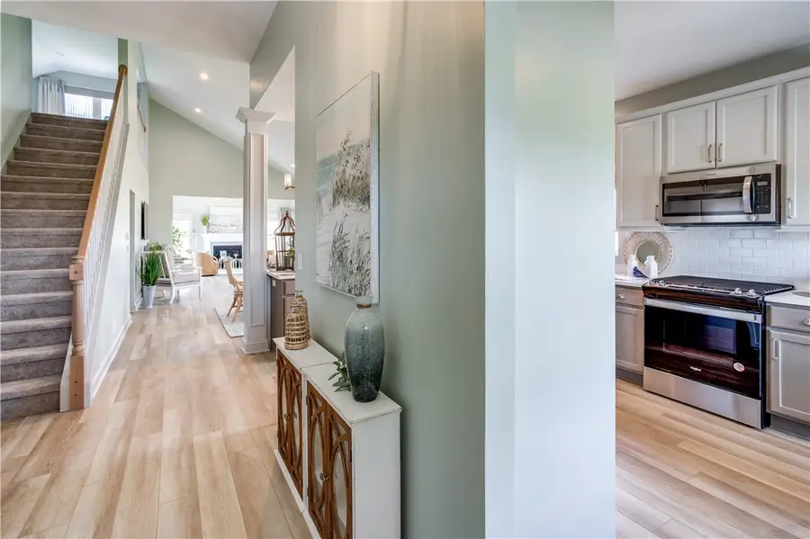 6137 Caleb Ct Court, Farmington, NY 14425 - Image #2