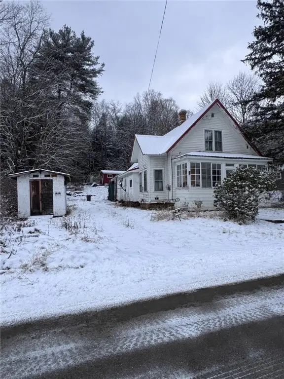 3288 W Valley Road, Smethport, PA 16749