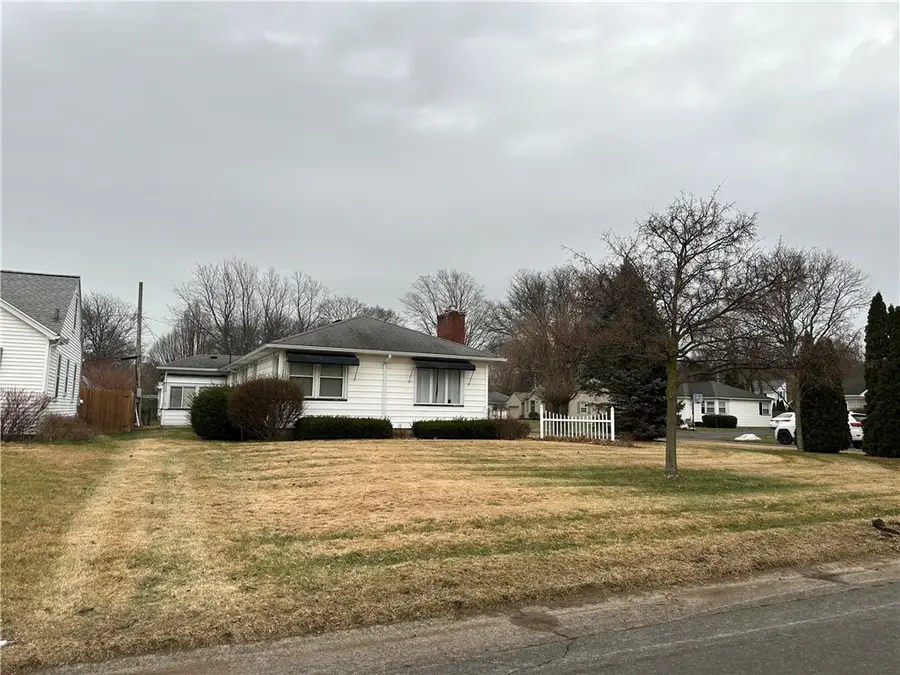 99 Newfield Drive, Rochester, NY 14616 - Image #2