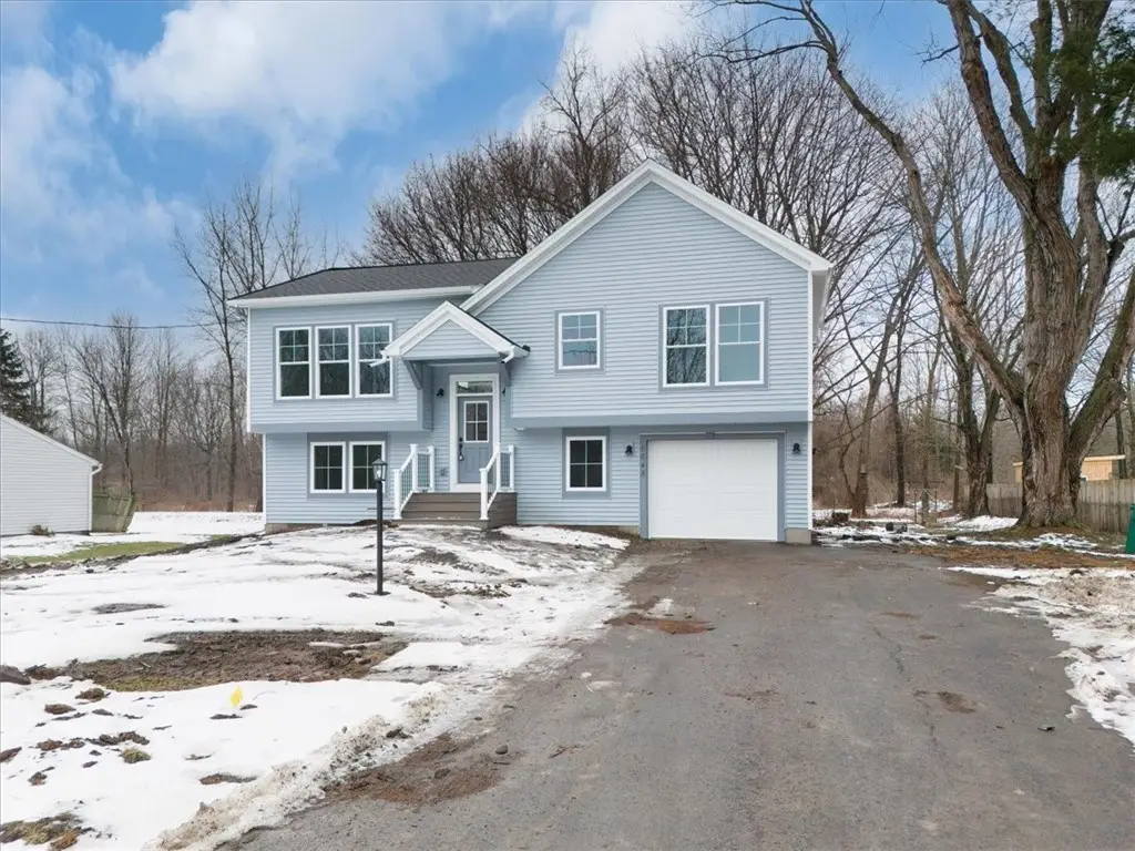 6648 Lakeside Road, Ontario, NY 14519 - Image #1