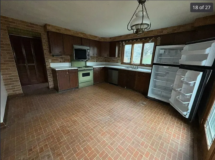 307 Sherwood Drive, Camillus, NY 13031 - Image #2