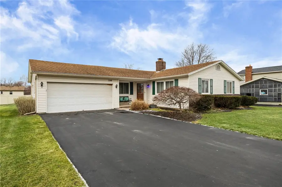 1249 Flynn Road, Rochester, NY 14612 - Image #2