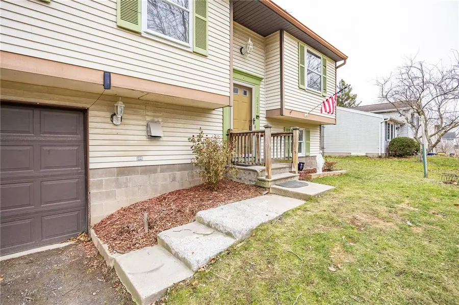 3248 Dayspring Ridge, Walworth, NY 14568 - Image #2