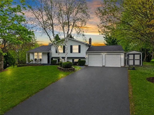 68 Paddock Drive, Henrietta, NY 14467