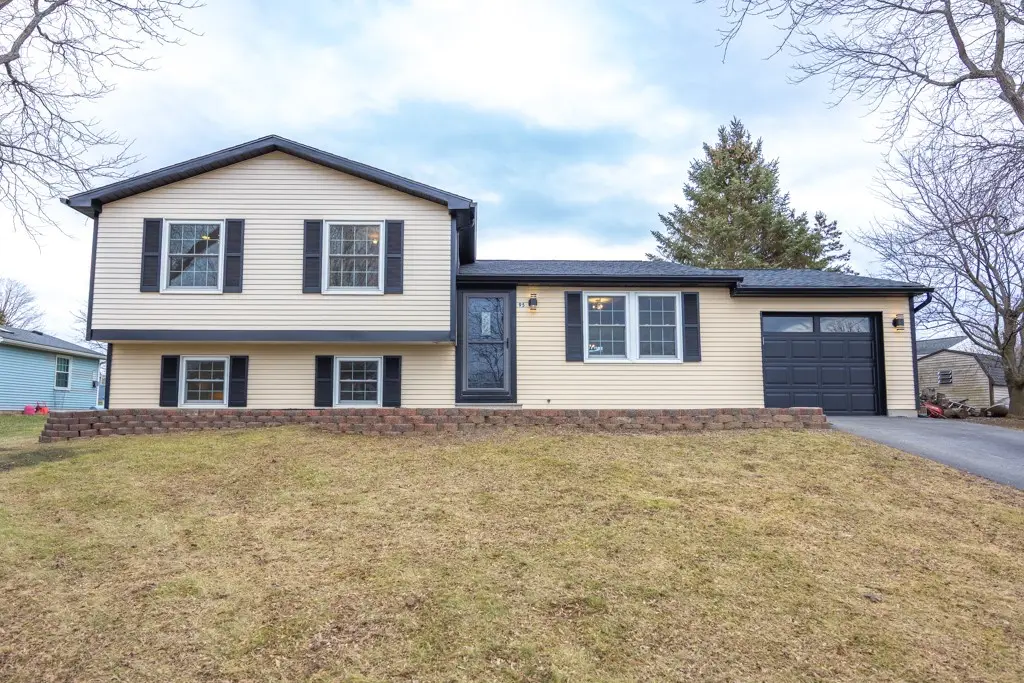 95 Wildherd Drive, Henrietta, NY 14467 - Image #1