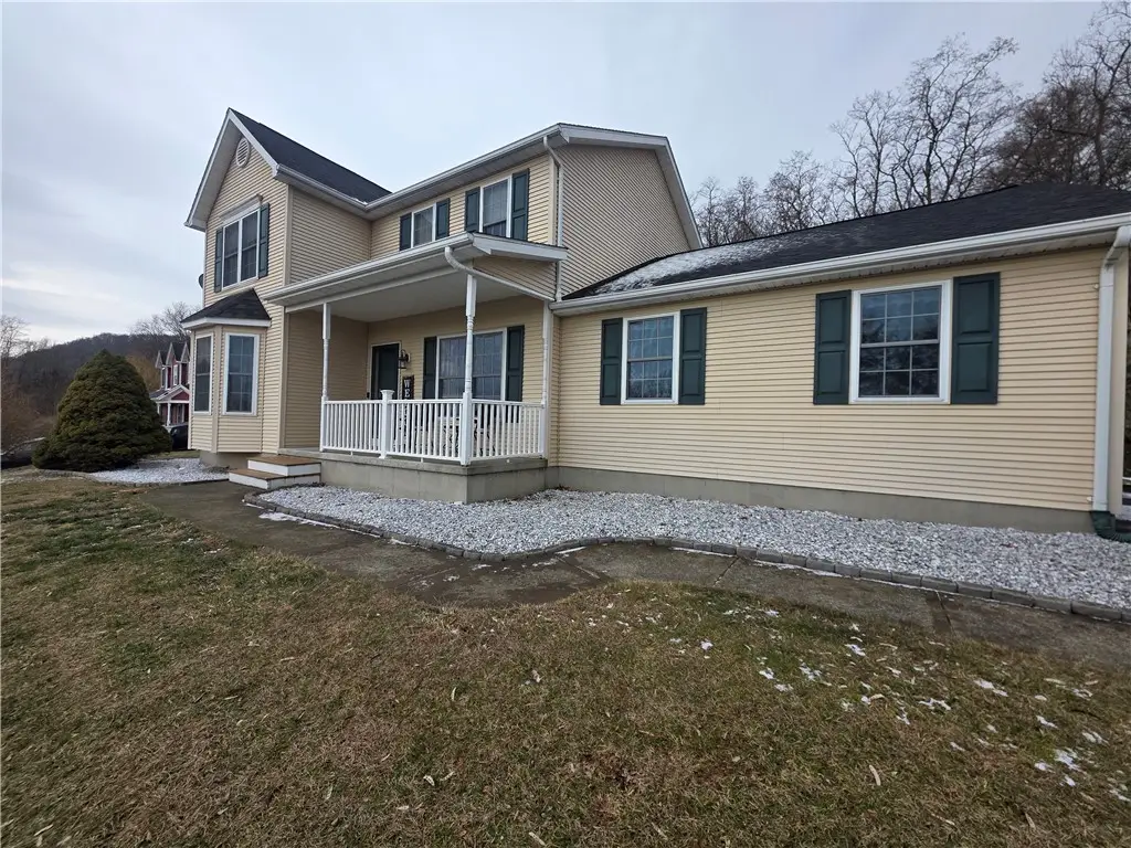 142 Nottingham Way, Elmira, NY 14903 - Image #1