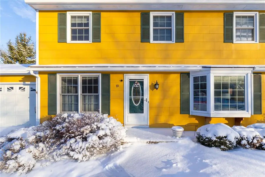 19 Williamsburg Drive, Fairport, NY 14450 - Image #3