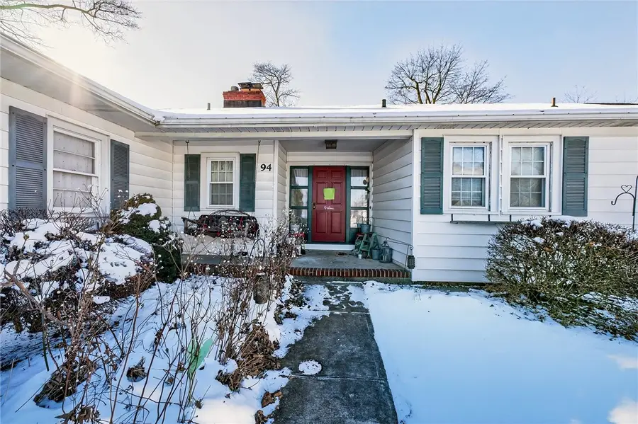 94 Newfield Drive, Rochester, NY 14616 - Image #2