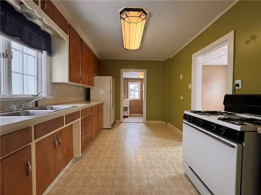 22 Charlotte Avenue, Bradford, PA 16701 - Image #2