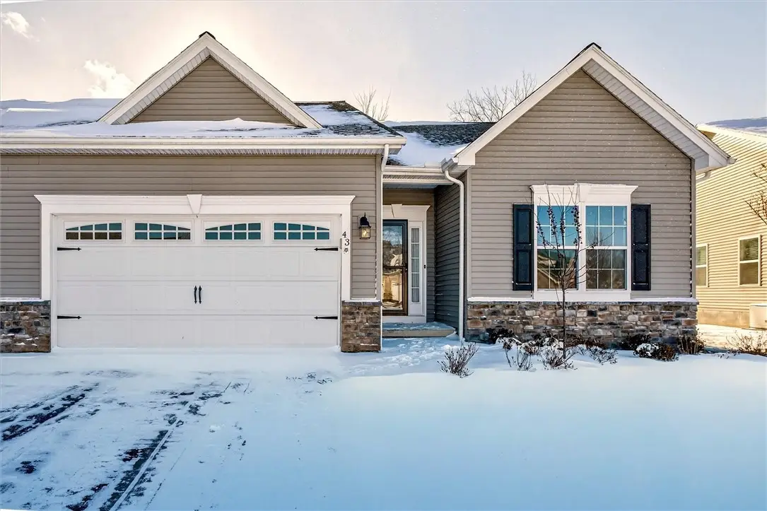 43 Spotts Cir, Churchville, NY 14428 - Image #1