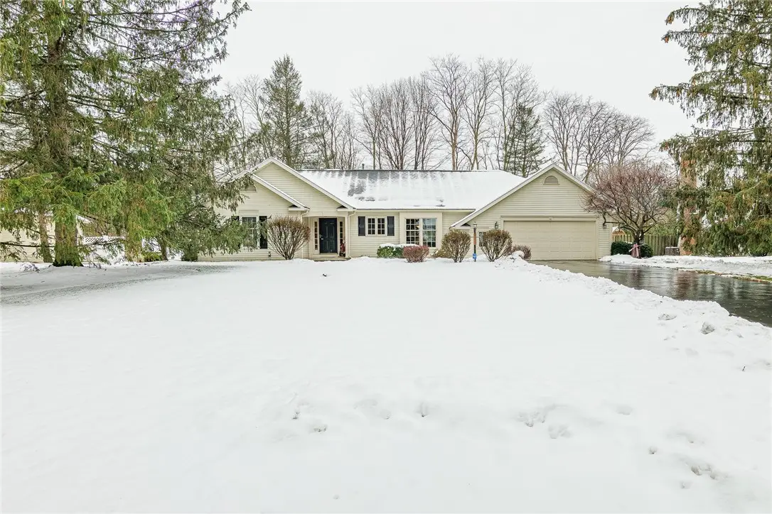 47 Falcon Trail, Pittsford, NY 14534 - Image #1