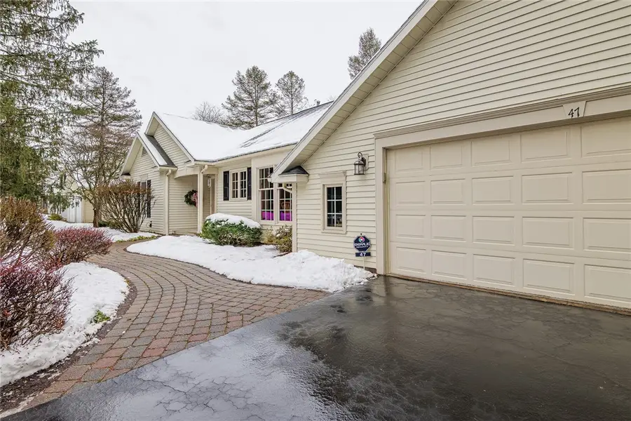 47 Falcon Trail, Pittsford, NY 14534 - Image #3