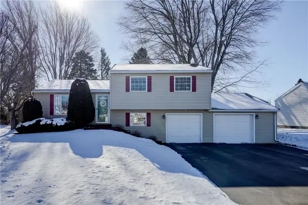 285 N Creek Xing, Rochester, NY 14612