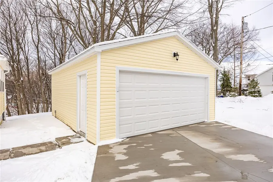 260 Point Pleasant Road, Irondequoit, NY 14622 - #3