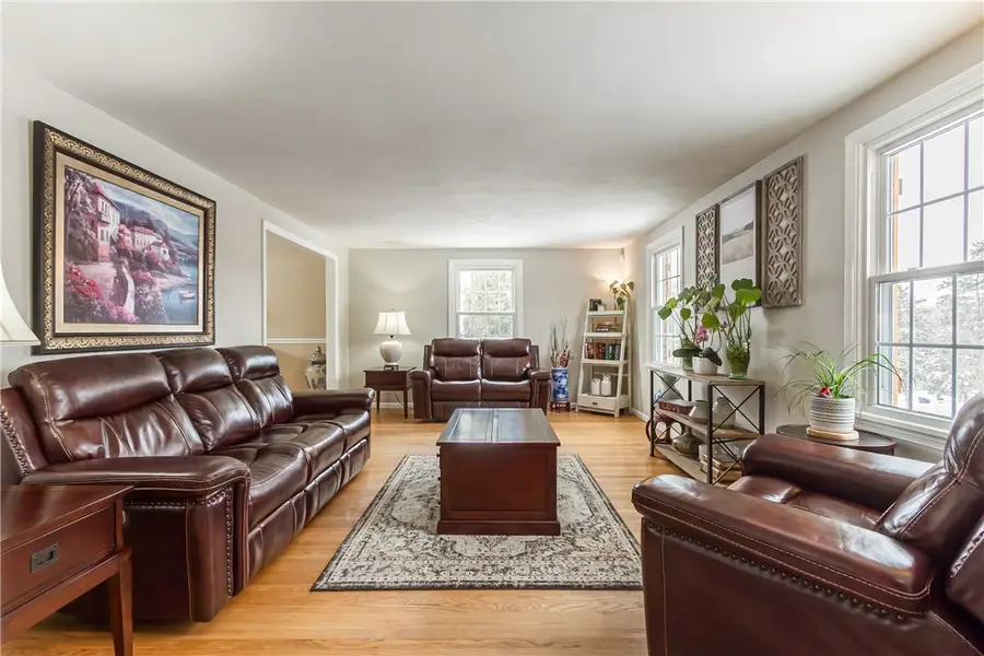 49 Lookout View Road, Fairport, NY 14450 - Image #3