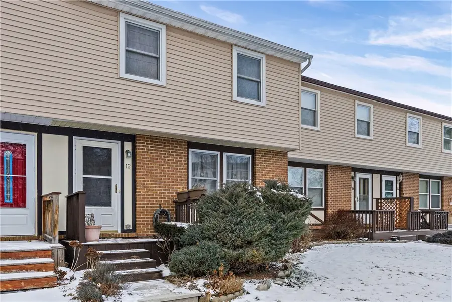 12 Carriage Court, Farmington, NY 14425 - #3