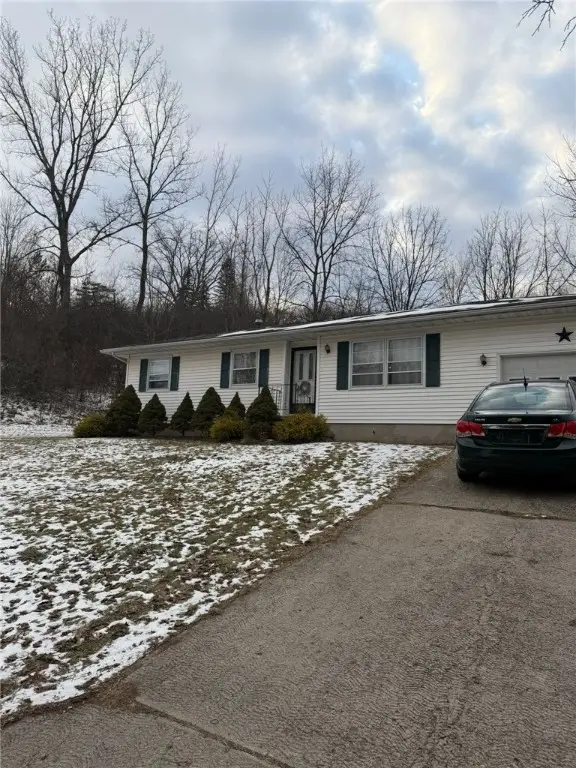 25 Burgess Street, Auburn, NY 13021