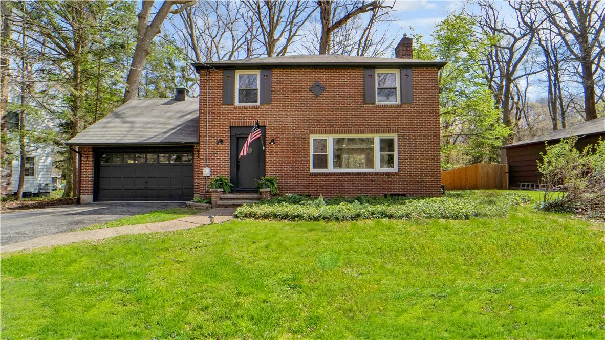 288 Oakridge Drive, Rochester, NY 14617 - Image #1