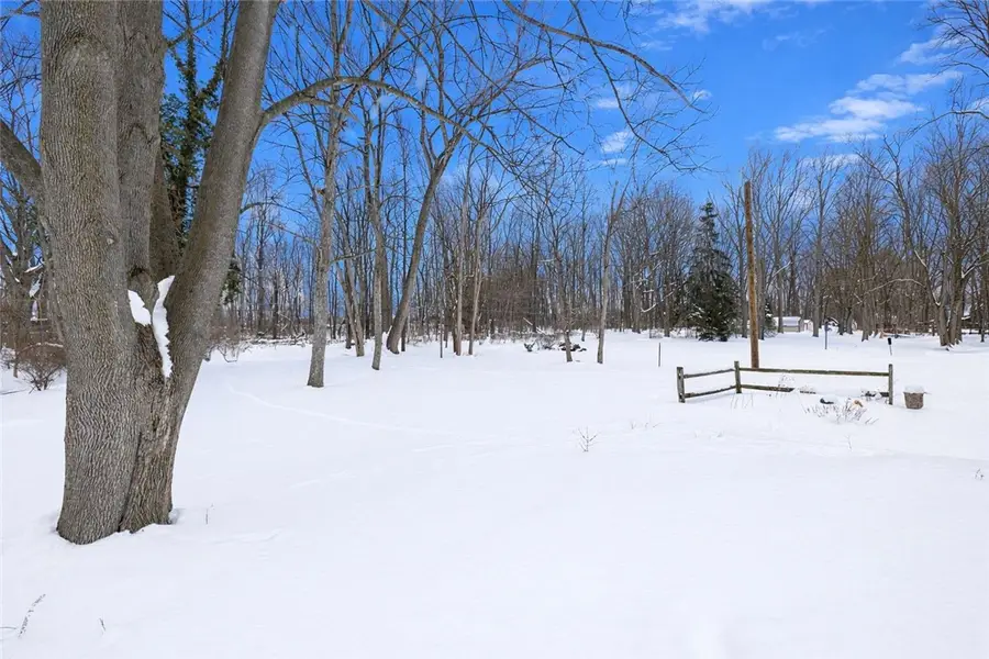 734 Eastwood Circle, Webster, NY 14580 - #3