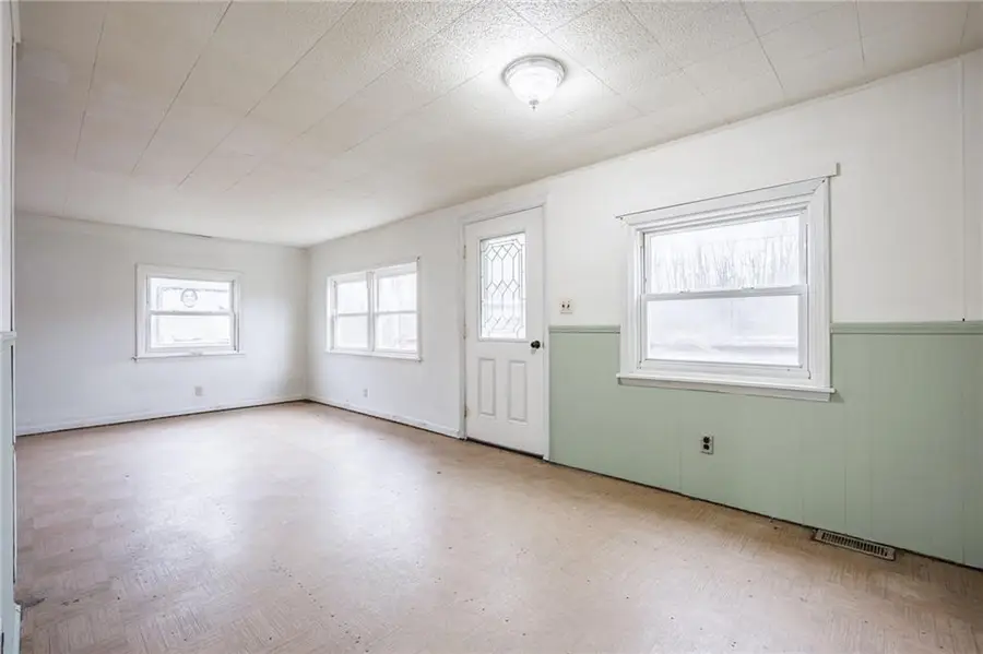 6928 State Route 31 E, Newark, NY 14513 - Image #3