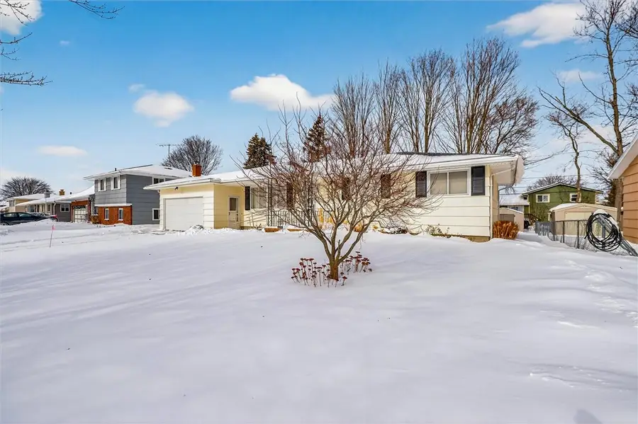 38 Valencia Drive, Rochester, NY 14606 - Image #2