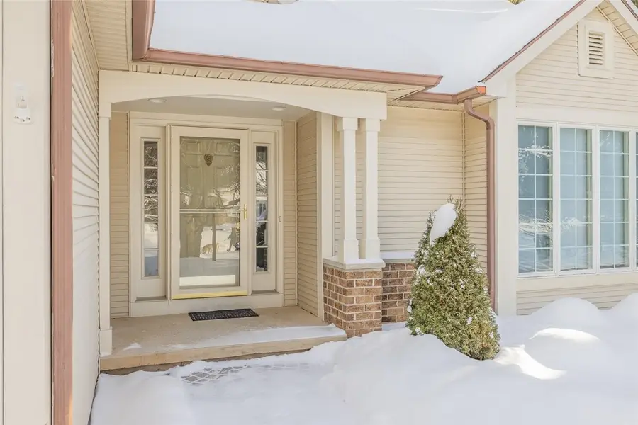 22 Bishops Court, Pittsford, NY 14534 - Image #3