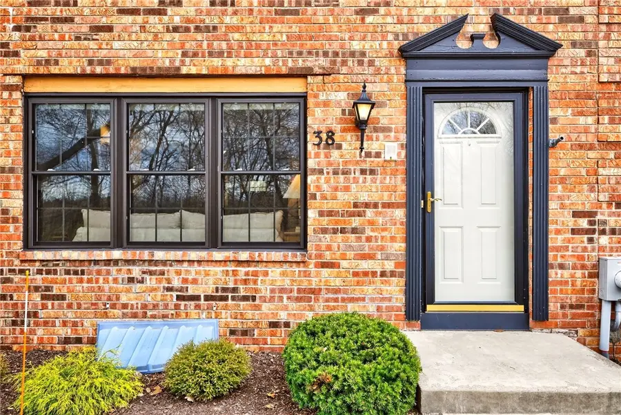 38 Huxley Way, Fairport, NY 14450 - #3