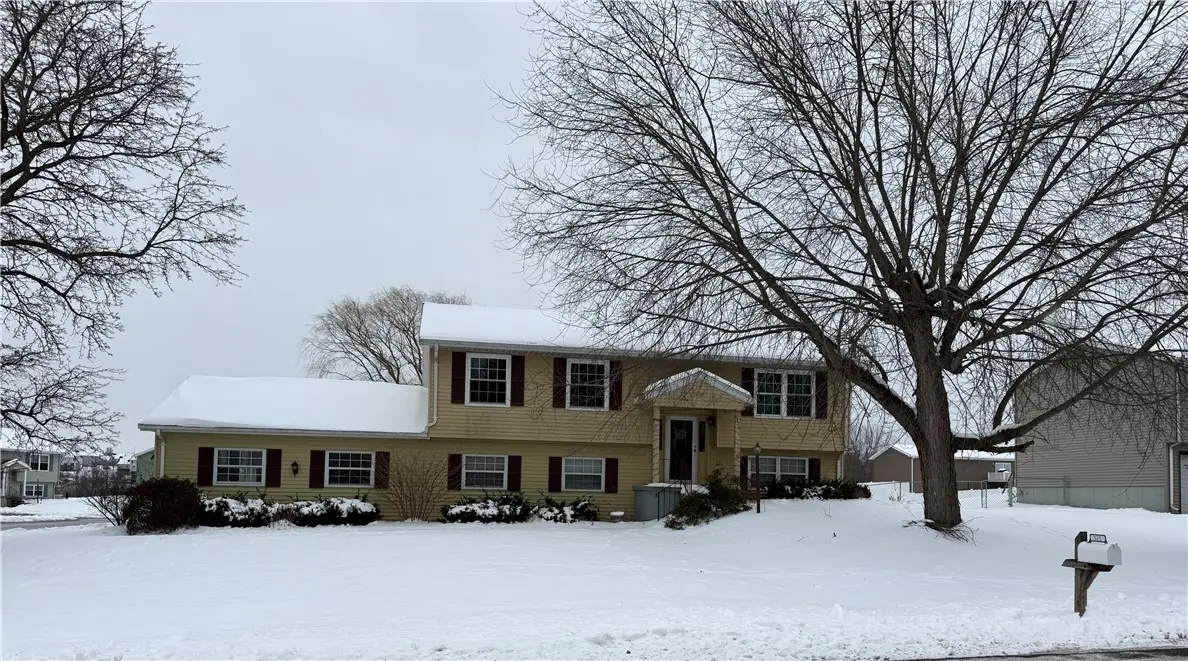 325 Meadowbrook Parkway E, Horseheads, NY 14845 - #1