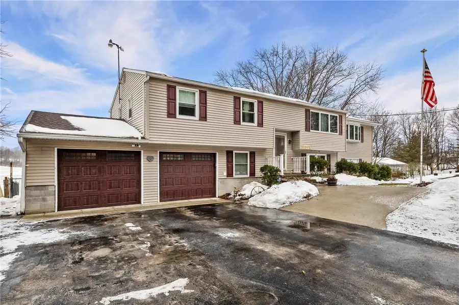 3242 Hanagan Road, Palmyra, NY 14522 - #3