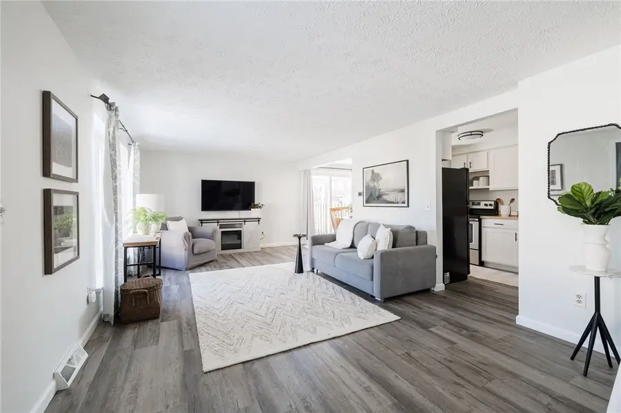 16 Springwood Drive, Webster, NY 14580 - #3