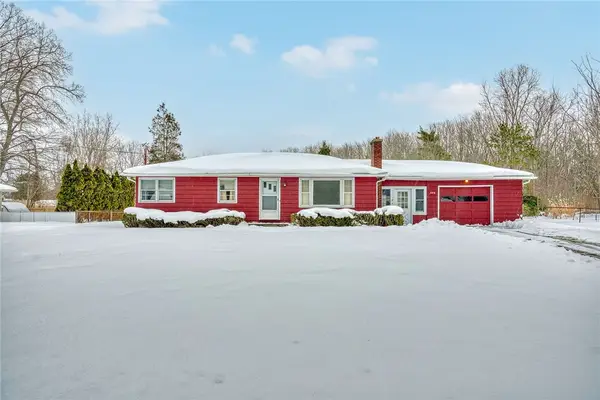 572 Holt Road, Webster, NY 14580