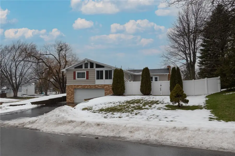 10 Nevins Road, Henrietta, NY 14467 - #2