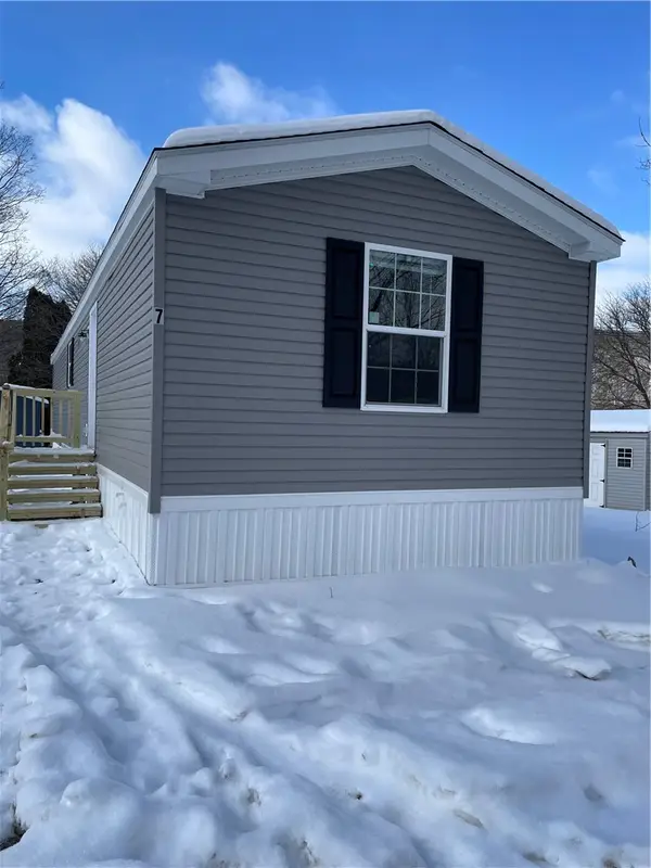 7 Flamingo Drive, Moravia, NY 13118