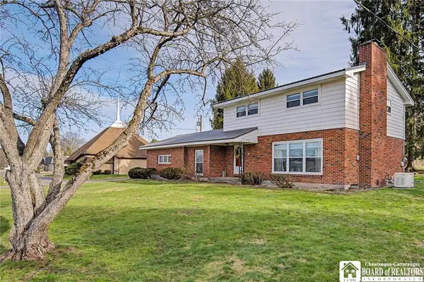 39 W Fairmount Avenue, Lakewood, NY 14750