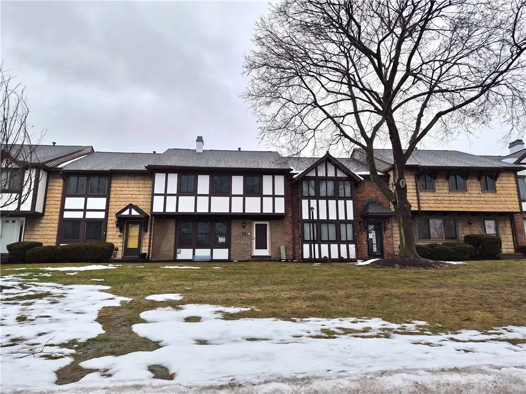 69 New Wickham Drive, Penfield, NY 14526 - #1